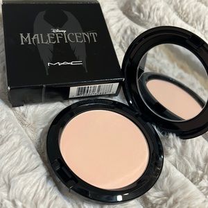 MAC LE Disney Maleficent beauty powder - Natural BNIB